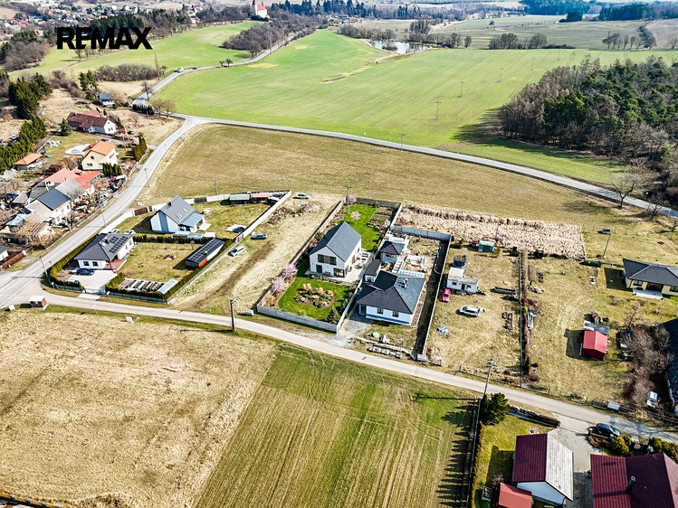 Prodej stavebního pozemku 1 519 m² - foto 1