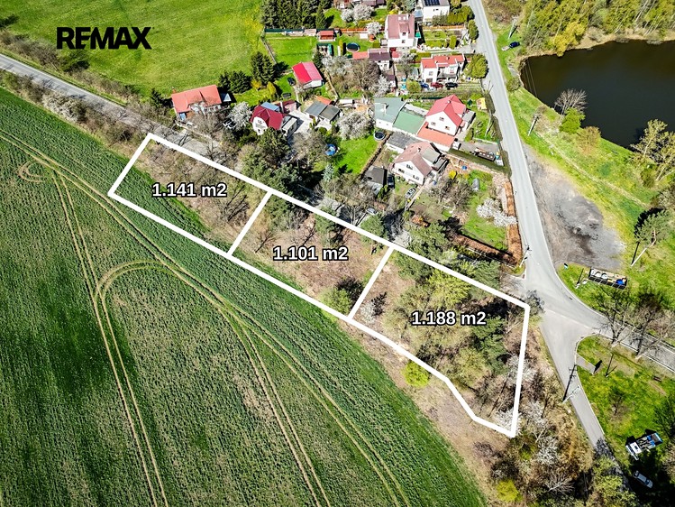 Prodej stavebního pozemku 1 101 m² - foto 2