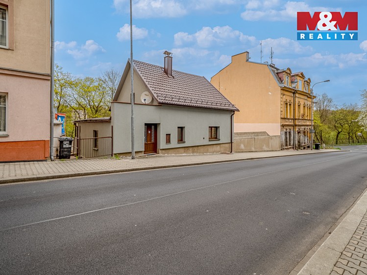 Prodej  rodinného domu 127 m², pozemek 388 m² - foto 3