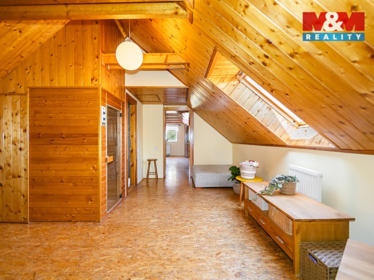 Prodej  rodinného domu 180 m², pozemek 1 317 m² - foto 7