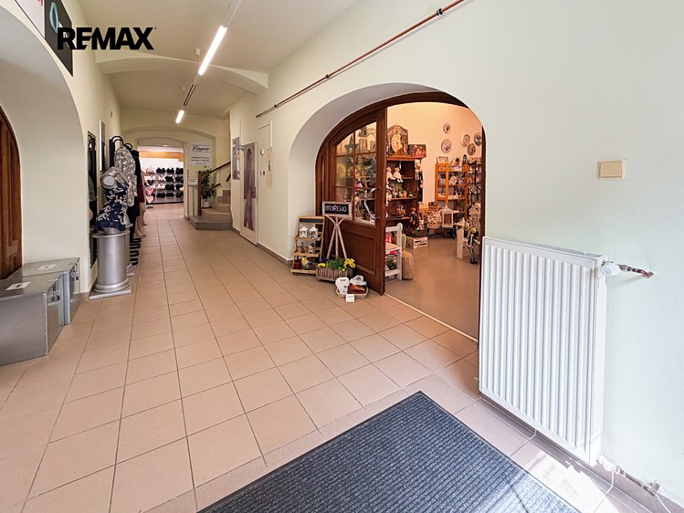Pronájem obchodního prostoru 31 m² - foto 5