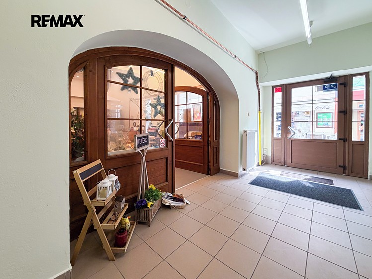 Pronájem obchodního prostoru 31 m² - foto 3