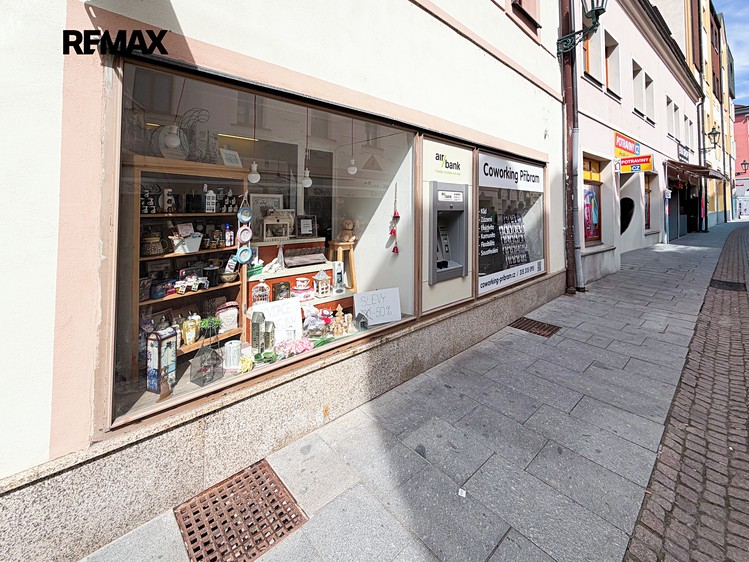 Pronájem obchodního prostoru 31 m² - foto 2