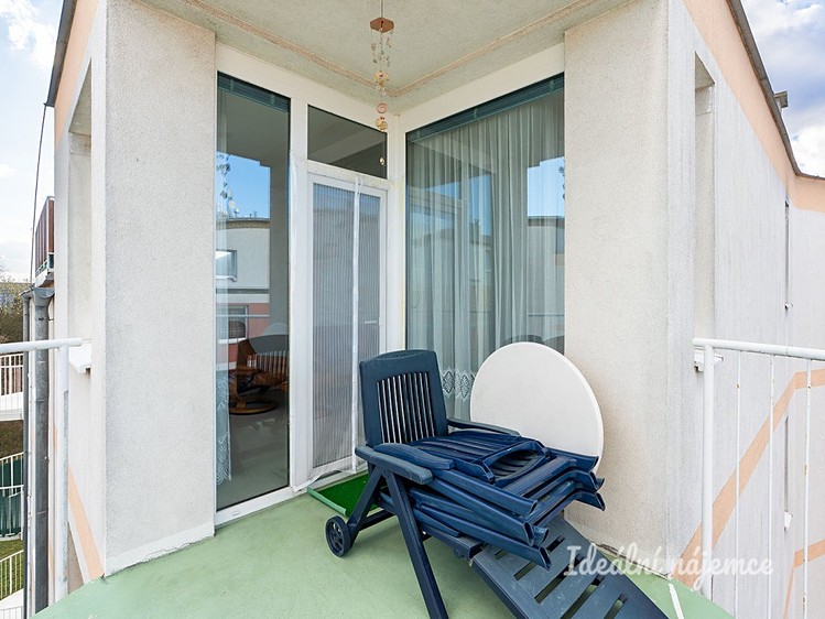 Pronájem bytu 3+kk 68 m² - foto 3