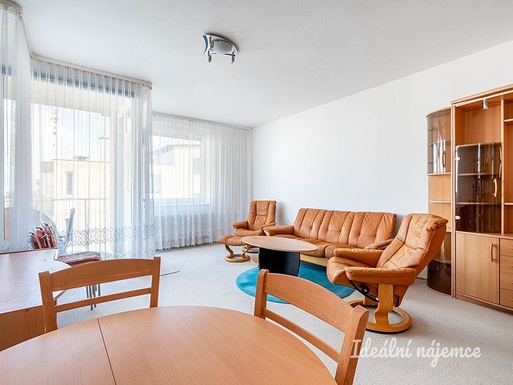 Pronájem bytu 3+kk 68 m² - foto 4
