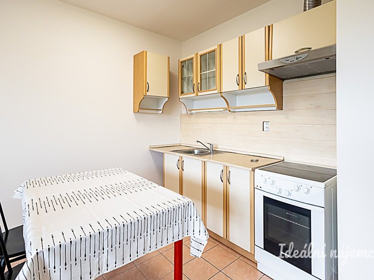 Pronájem bytu 1+kk 32 m² - foto 5
