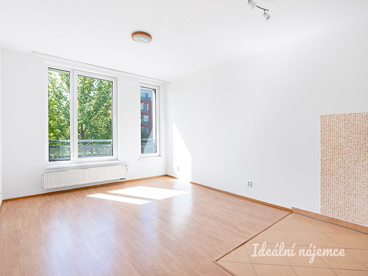 Pronájem bytu 1+kk 24 m² - foto 5