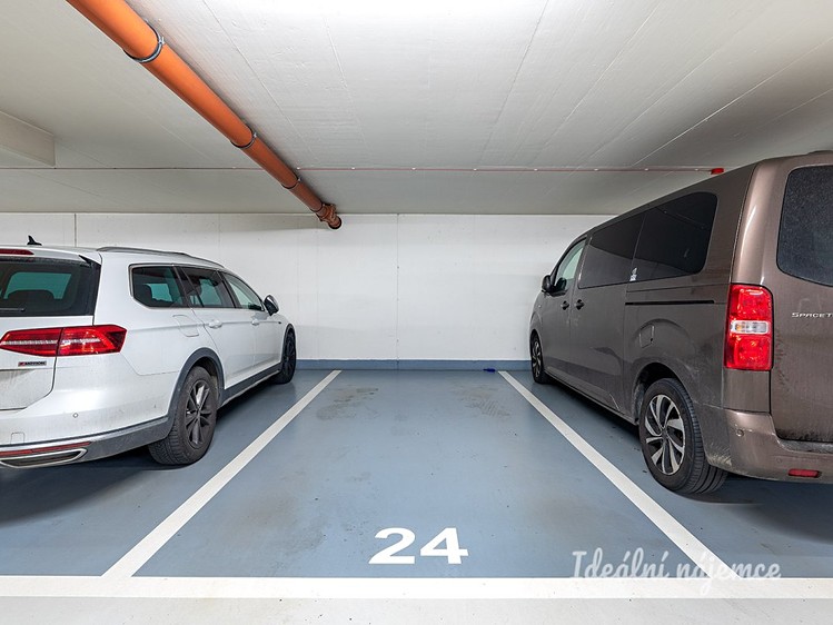 Pronájem bytu 2+kk 71 m² - foto 3