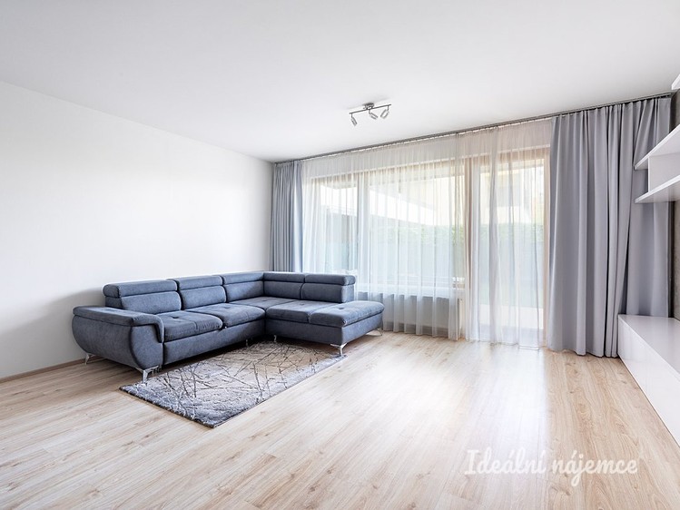 Pronájem bytu 2+kk 71 m² - foto 7