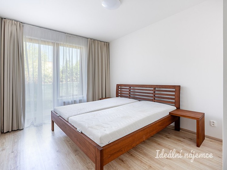 Pronájem bytu 2+kk 71 m² - foto 8