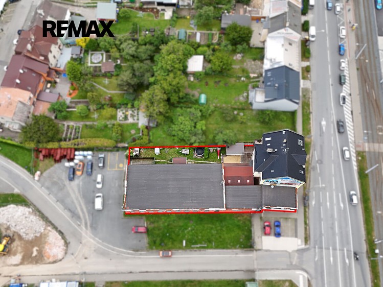 Prodej rodinného domu 349 m², pozemek 1 125 m² - foto 2