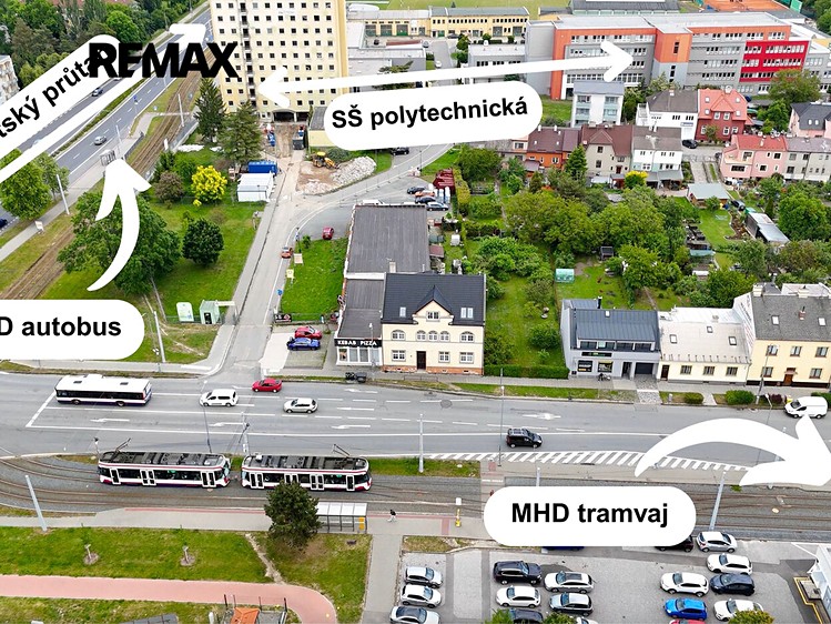 Prodej rodinného domu 349 m², pozemek 1 125 m² - foto 1
