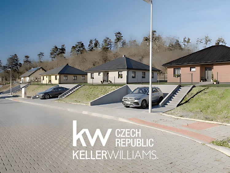 Prodej rodinného domu 126 m², pozemek 1 000 m² - foto 2