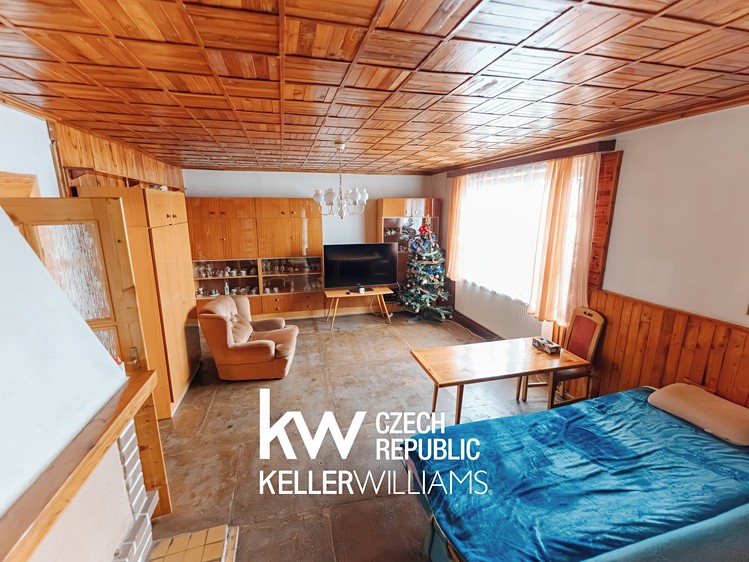 Prodej rodinného domu 230 m², pozemek 1 034 m² - foto 5
