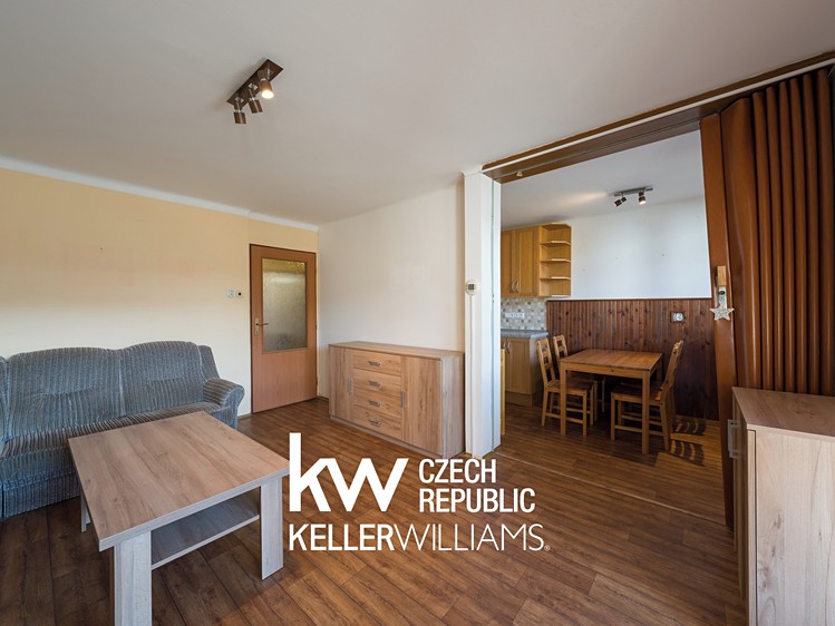 Prodej  rodinného domu 198 m², pozemek 347 m² - foto 3