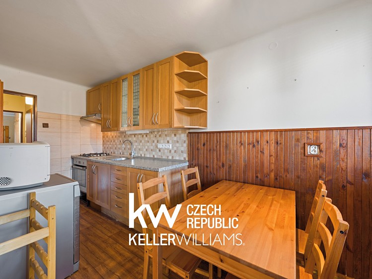 Prodej  rodinného domu 198 m², pozemek 347 m² - foto 5