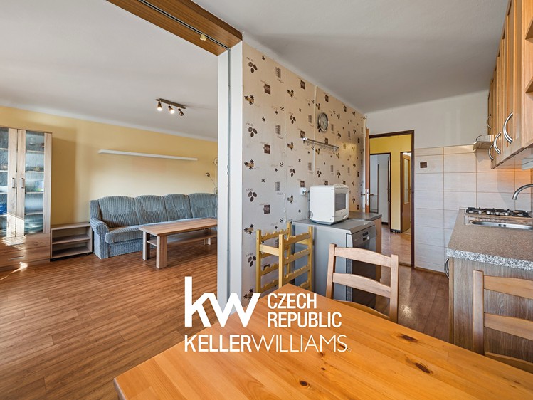 Prodej  rodinného domu 198 m², pozemek 347 m² - foto 4