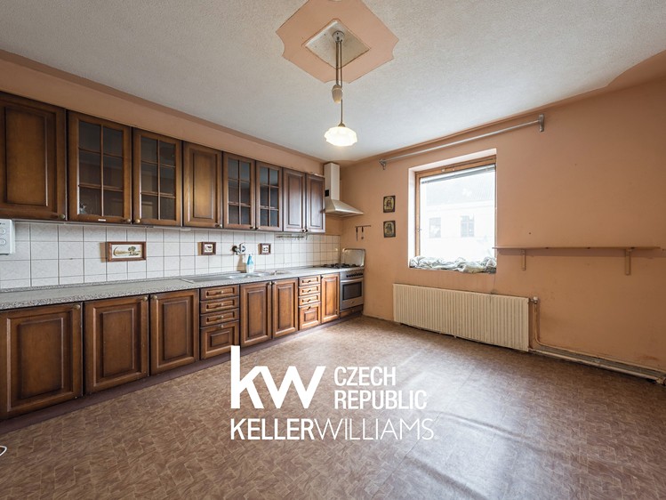 Prodej  rodinného domu 548 m², pozemek 287 m² - foto 5