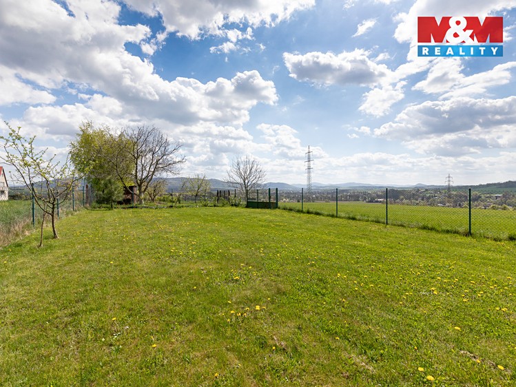 Prodej stavebního pozemku 887 m² - foto 2