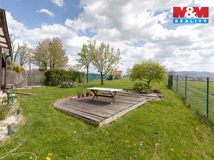 Prodej stavebního pozemku 887 m² - foto 4