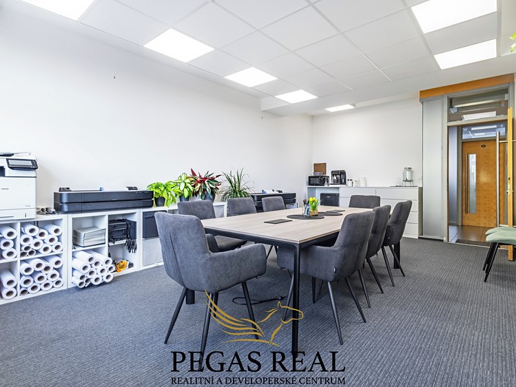 Pronájem kanceláře 23 m² - foto 4