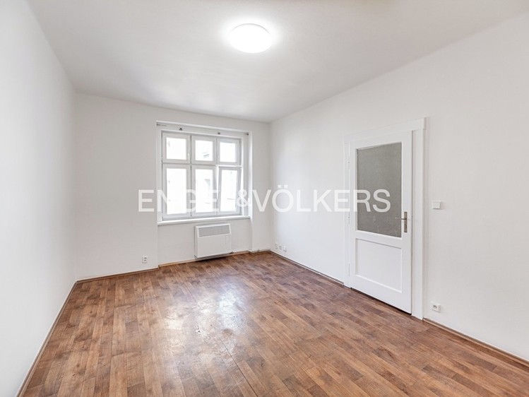 Pronájem bytu 1+1 40 m² - foto 1