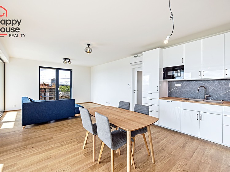 Pronájem bytu 4+kk 112 m² - foto 4