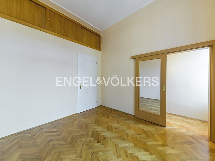 Pronájem bytu 3+kk 70 m² - foto 4