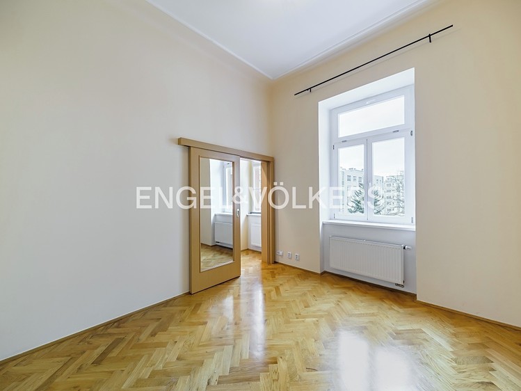 Pronájem bytu 3+kk 70 m² - foto 3