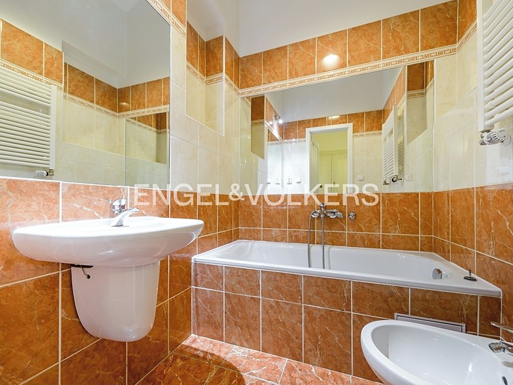 Pronájem bytu 3+kk 70 m² - foto 8