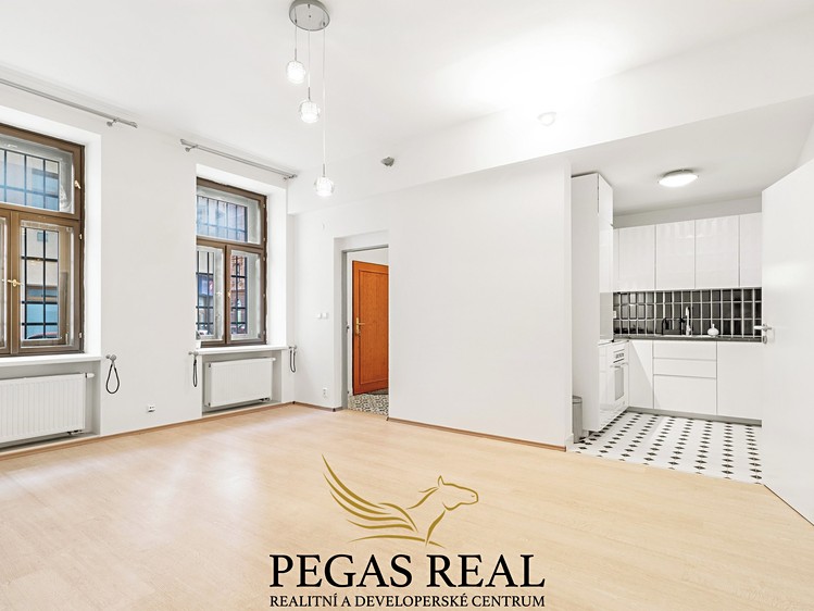 Pronájem bytu 2+kk 53 m² - foto 3