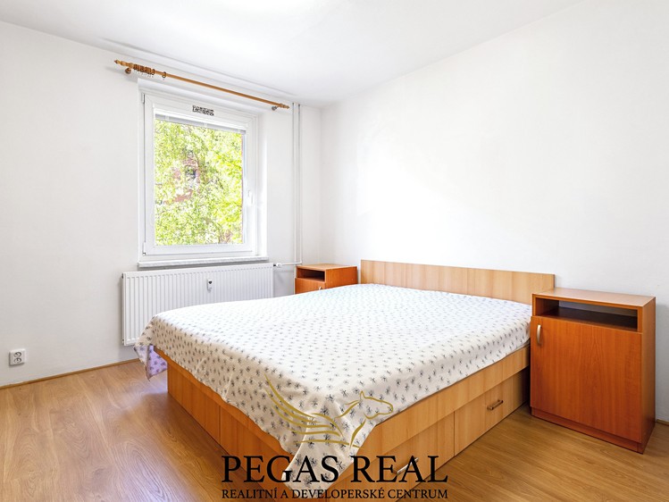 Pronájem bytu 3+1 73 m² - foto 4