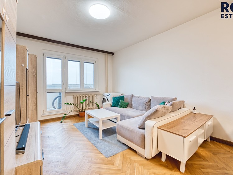 Pronájem bytu 3+1 73 m² - foto 4