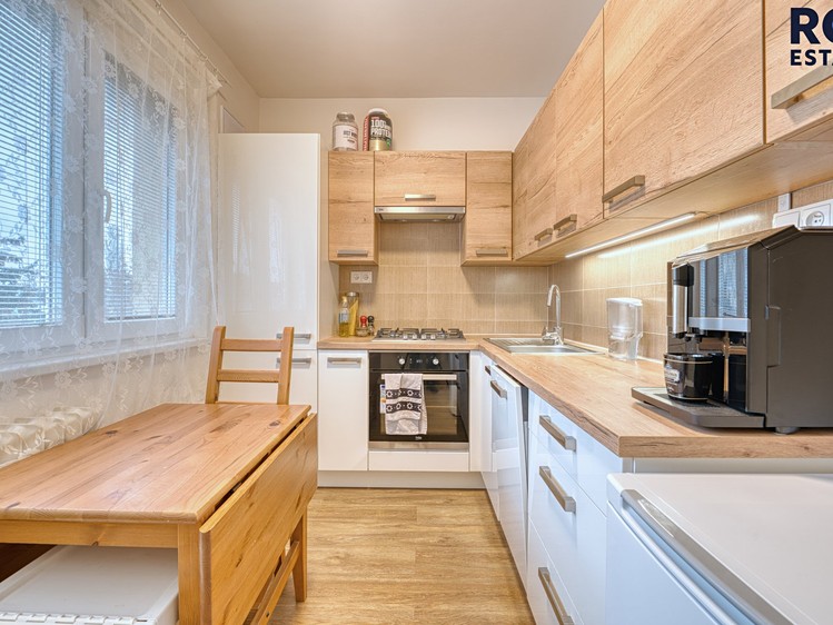 Pronájem bytu 3+1 73 m² - foto 1