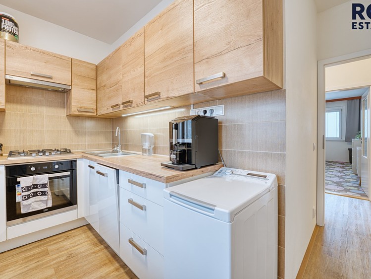 Pronájem bytu 3+1 73 m² - foto 8
