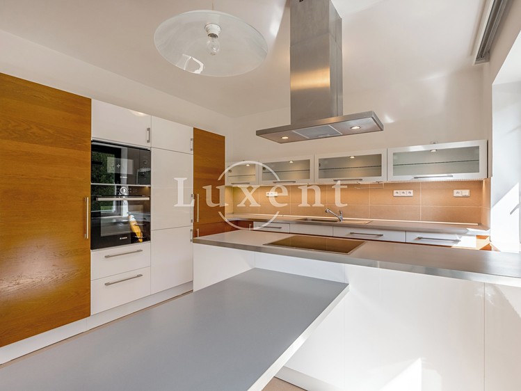 Pronájem kanceláře 417 m² - foto 5