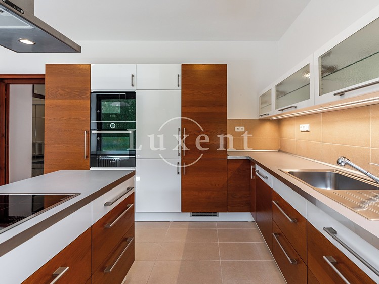 Pronájem kanceláře 417 m² - foto 6