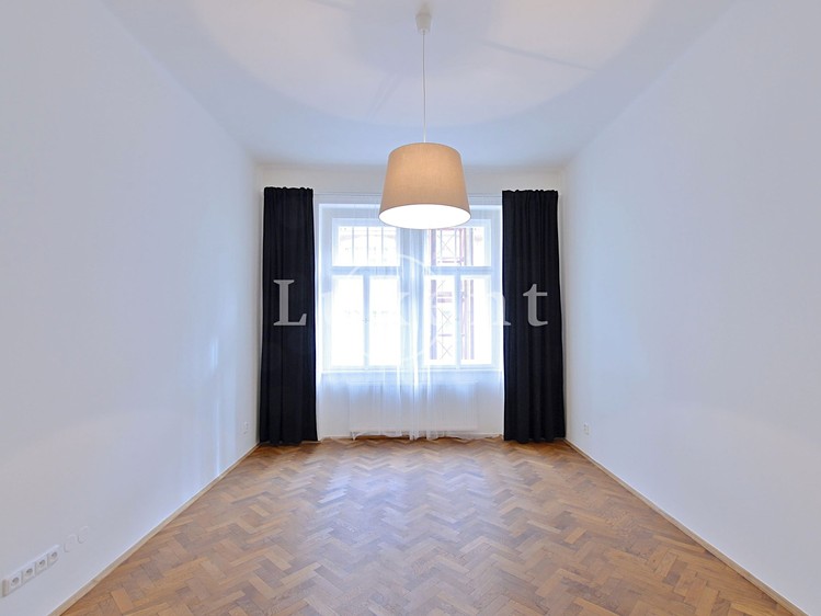 Pronájem bytu 3+kk 93 m² - foto 3