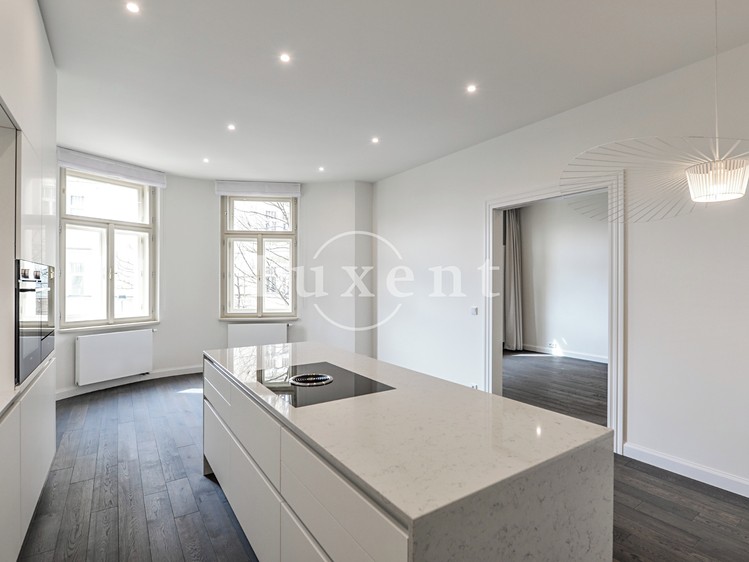 Pronájem bytu 4+kk 137 m² - foto 2