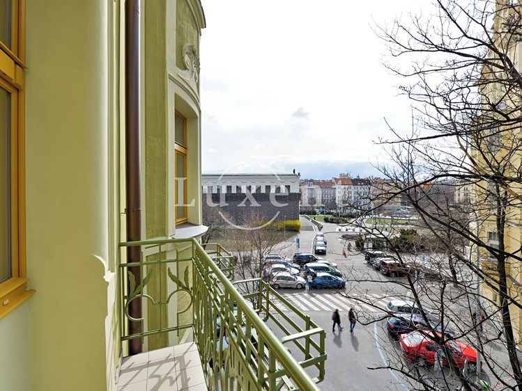 Pronájem bytu 4+kk 137 m² - foto 6