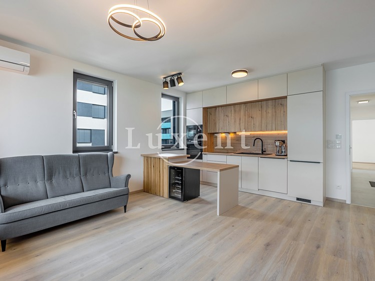 Pronájem bytu 3+kk 73 m² - foto 4
