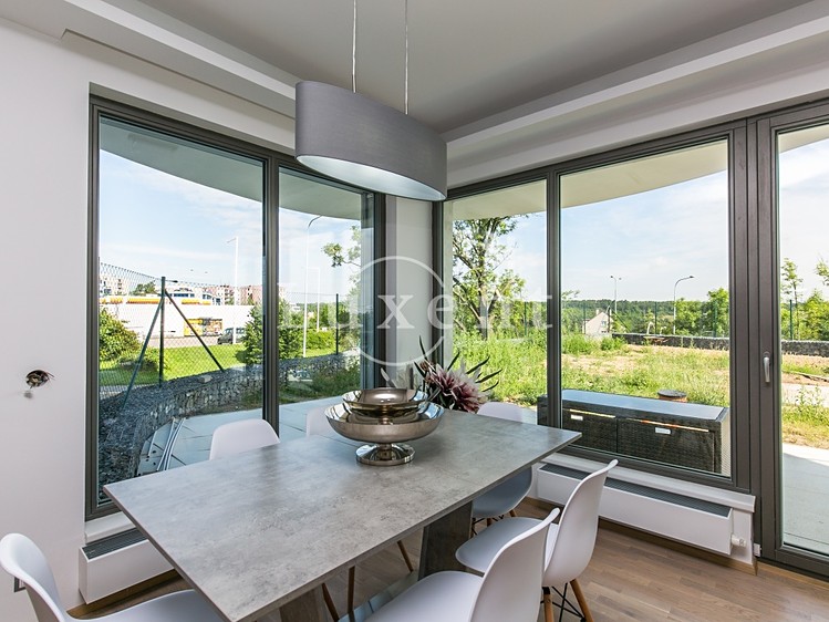 Pronájem bytu 3+kk 156 m² - foto 4