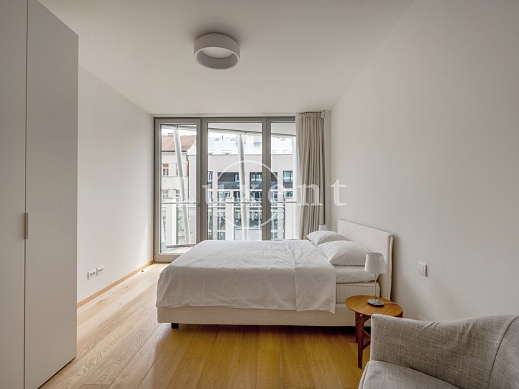 Pronájem bytu 2+kk 74 m² - foto 8