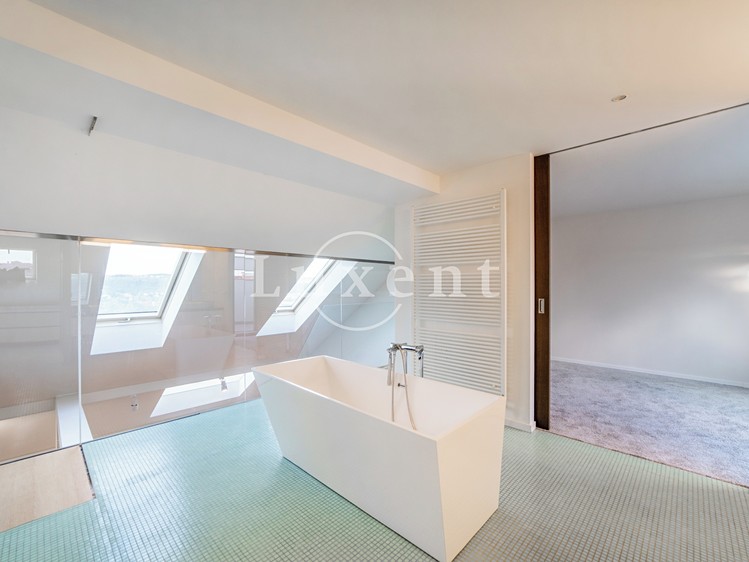 Pronájem bytu 3+1 135 m² (Mezonet) - foto 8