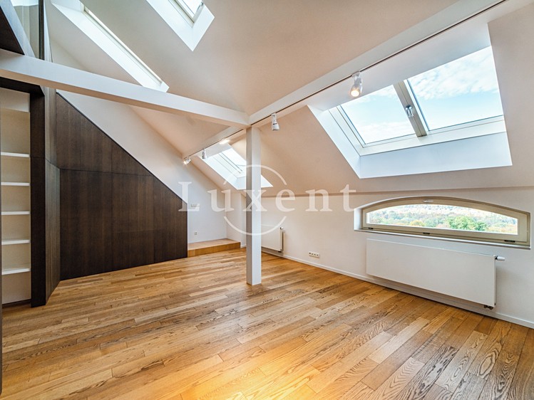 Pronájem bytu 3+1 135 m² (Mezonet) - foto 5