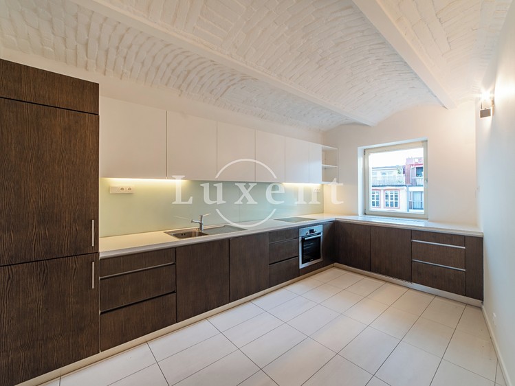 Pronájem bytu 3+1 135 m² (Mezonet) - foto 4