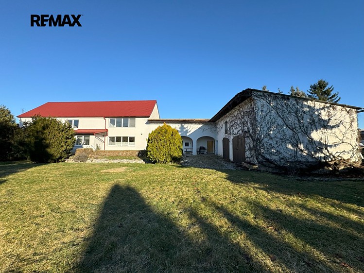 Prodej rodinného domu 186 m², pozemek 7 638 m² - foto 2