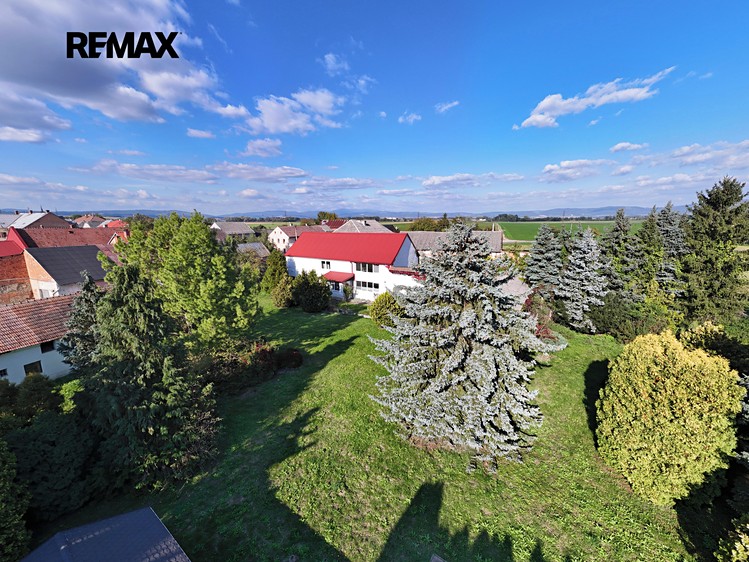 Prodej rodinného domu 186 m², pozemek 7 638 m² - foto 4