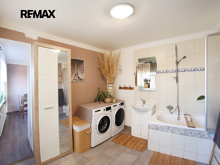 Prodej rodinného domu 140 m², pozemek 2 611 m² - foto 5