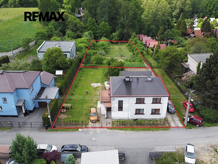 Prodej rodinného domu 140 m², pozemek 2 611 m² - foto 1